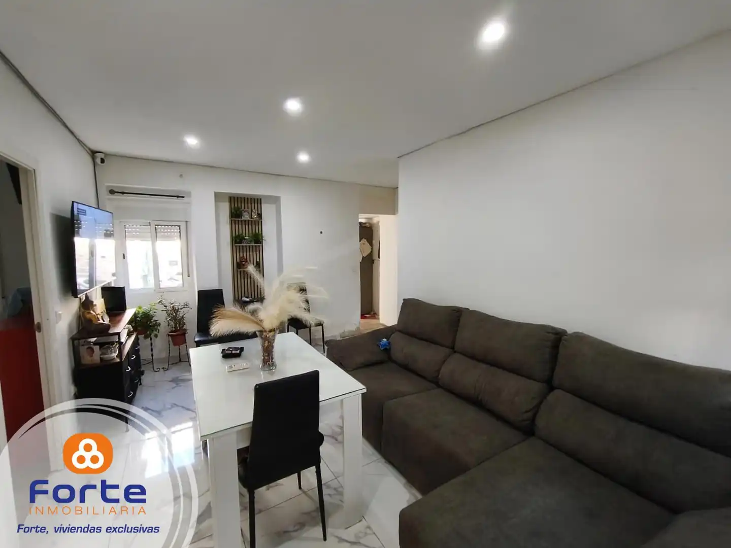 Sala d'estar de Casa o xalet en venda en Córdoba amb Aire condicionat, Calefacció i Terrassa