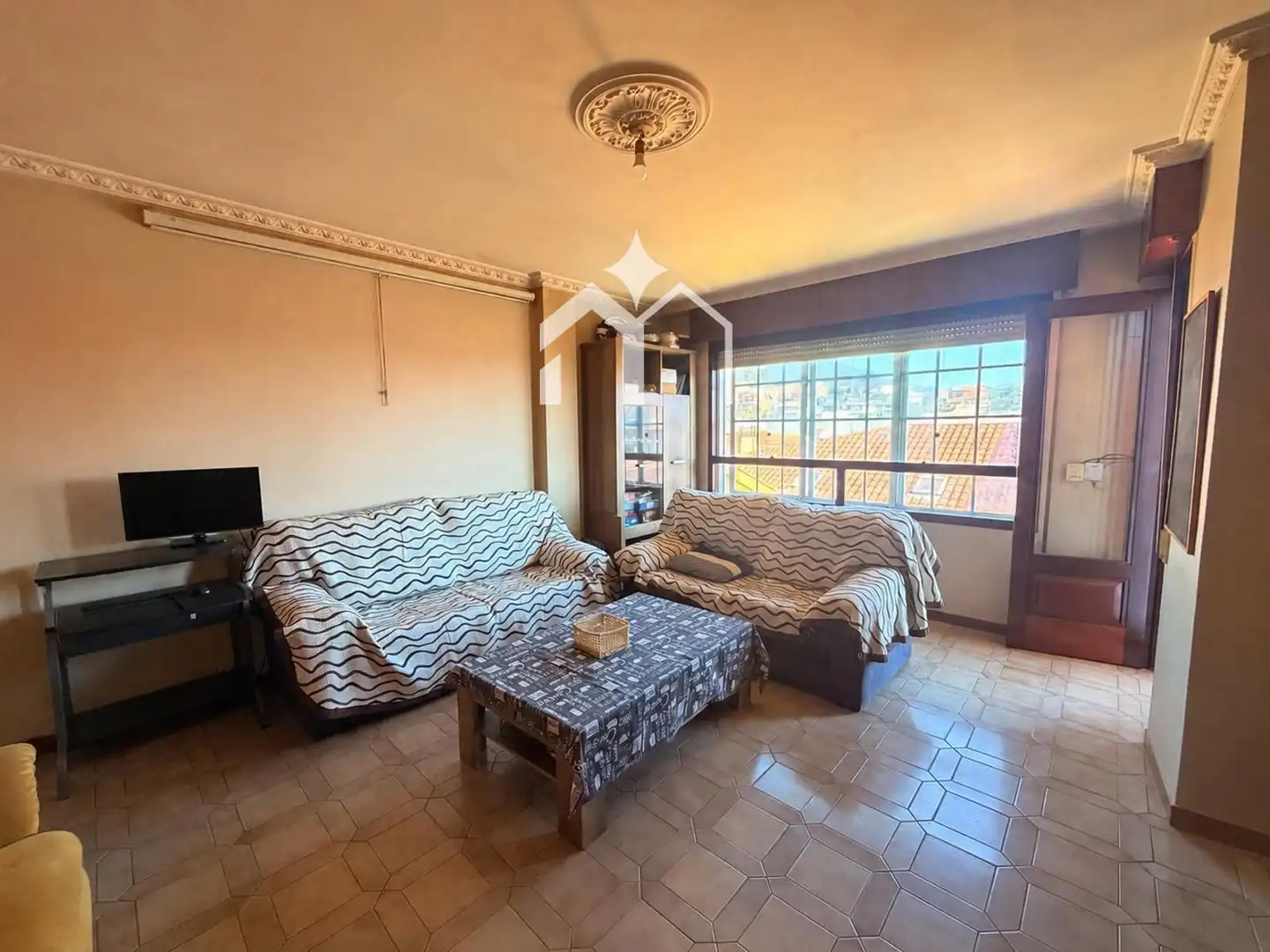 Living room of Flat for sale in Cangas   with Heating, Terrace and Storage room