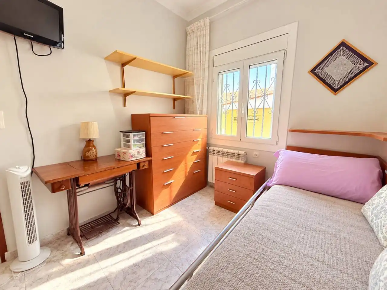 Bedroom of Houses for sale in Tordera pueblo