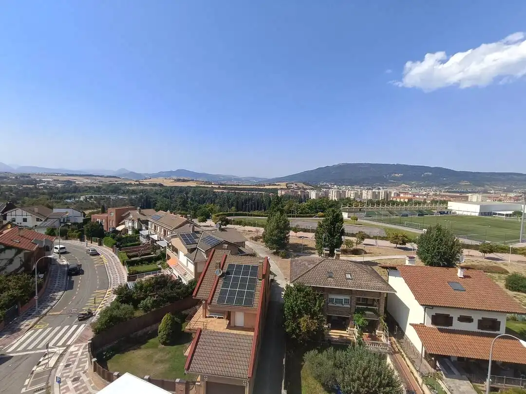 Vista exterior de Pis de lloguer en  Pamplona / Iruña amb Calefacció i Terrassa