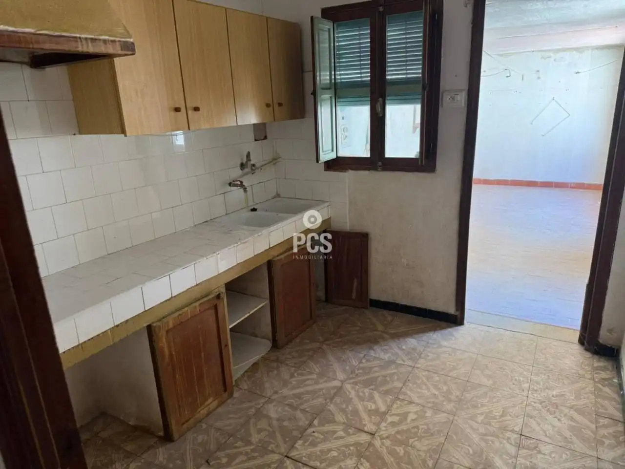 Piso en venta en Calle Zona Colegio Milagrosa S/N, imagen 2