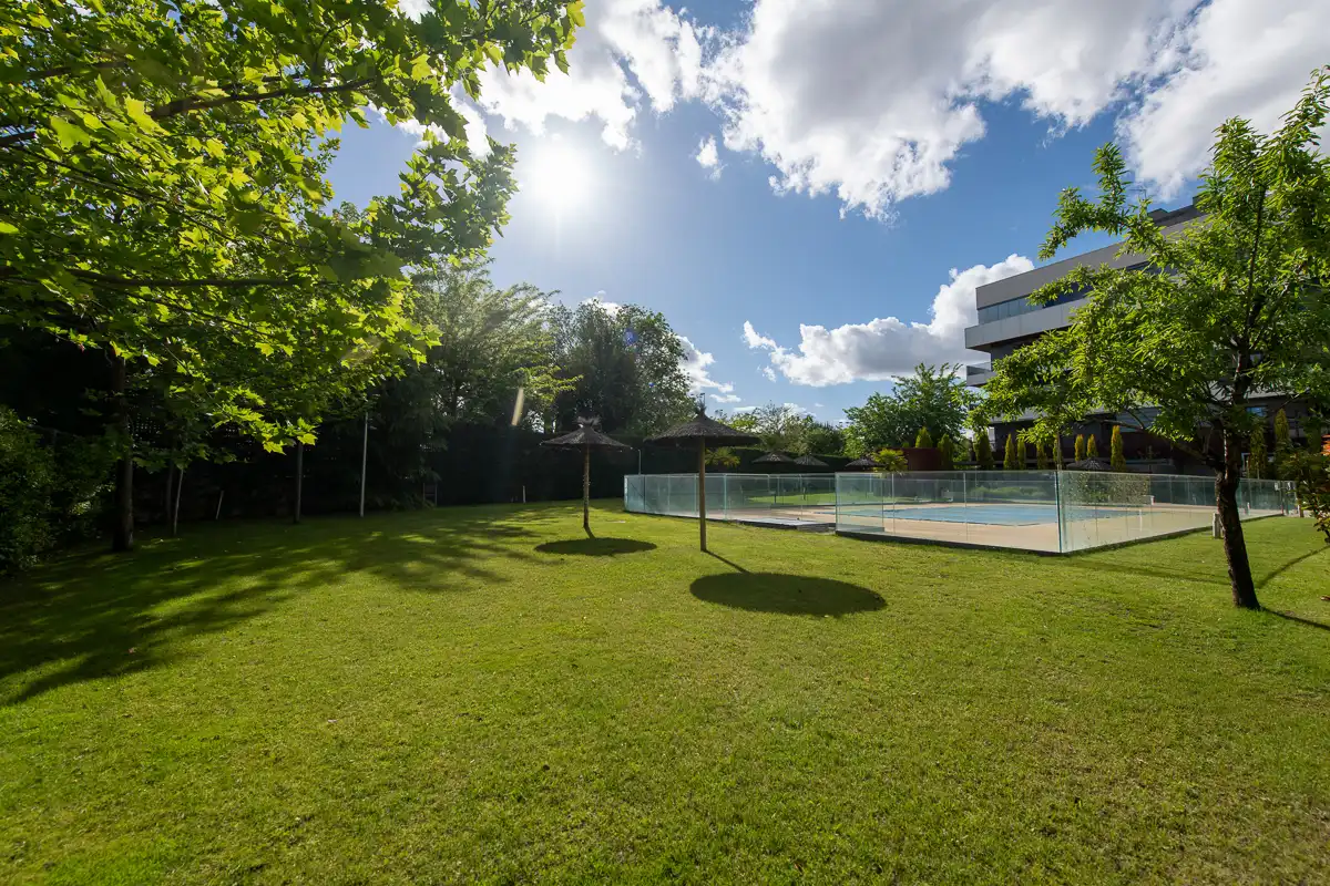 Piscina de Piso en venta en La Moraleja con Aire acondicionado, Calefacción y Terraza
