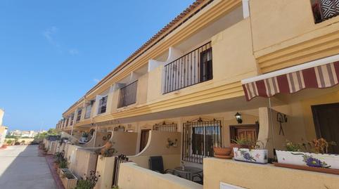 Foto 2 de Casa adosada en venda a Calle de Nicolás Bussi, Playa Flamenca, Alicante