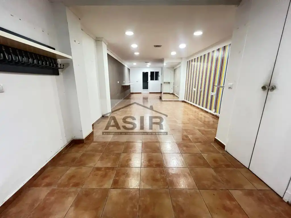 Local comercial de lloguer a Calle Curtidors, imagen 3