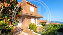 Vista exterior de Casa o xalet en venda en Cànoves I Samalús amb Terrassa, Piscina i Balcó