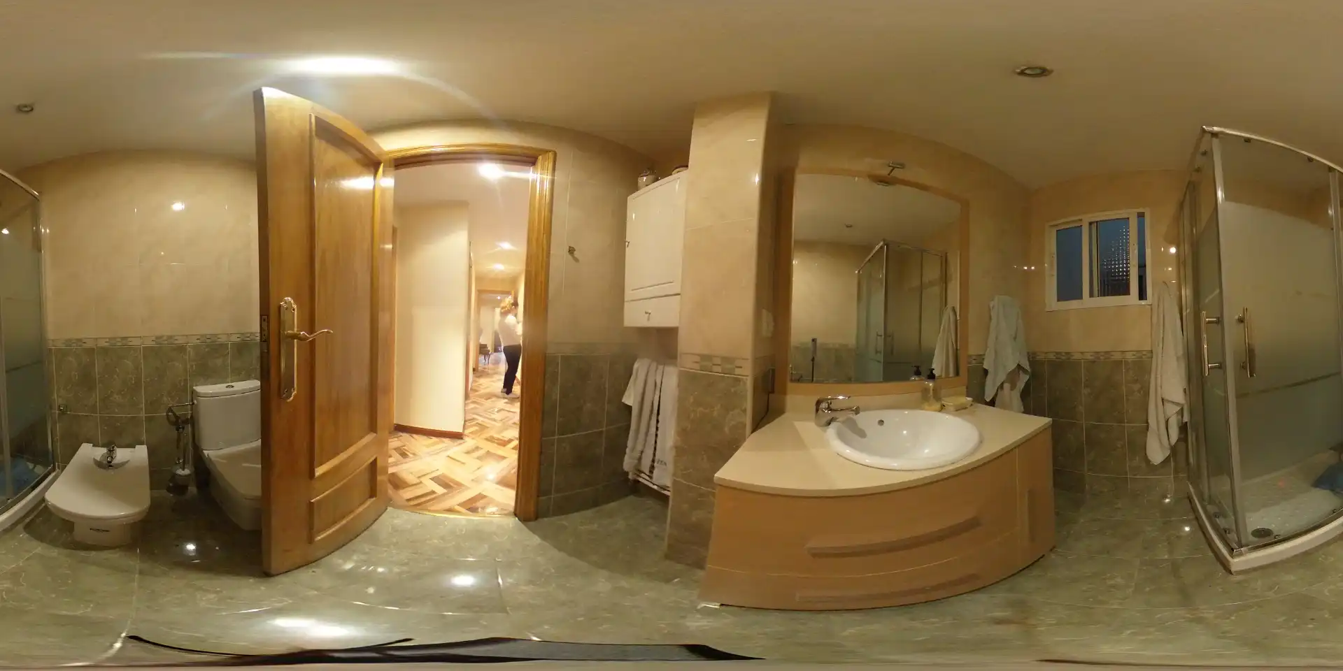 Bathroom of Flat for rent in Madrid  with Air Conditioner, Heating and Furnished