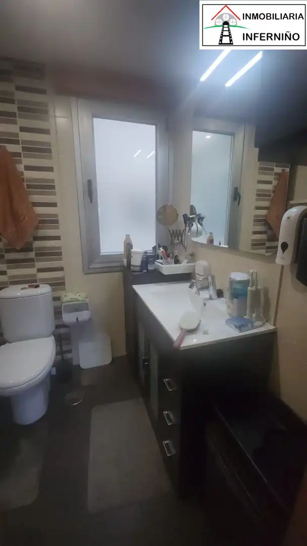 Bathroom of Flat for sale in Ferrol