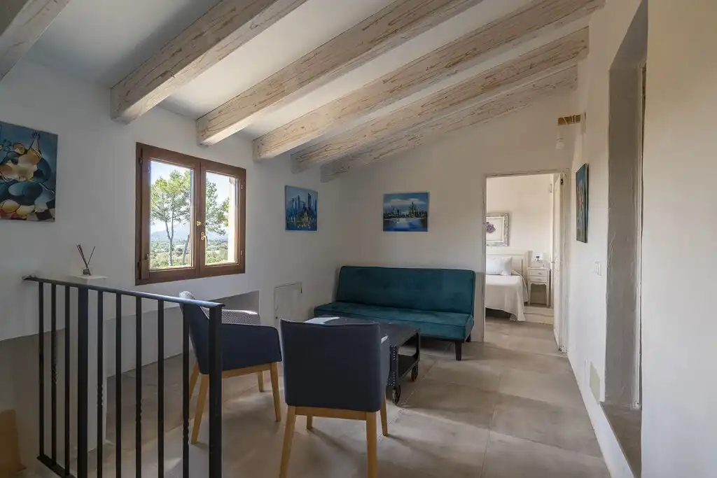 Sala d'estar de Finca rústica en venda en Pollença amb Aire condicionat, Calefacció i Jardí privat
