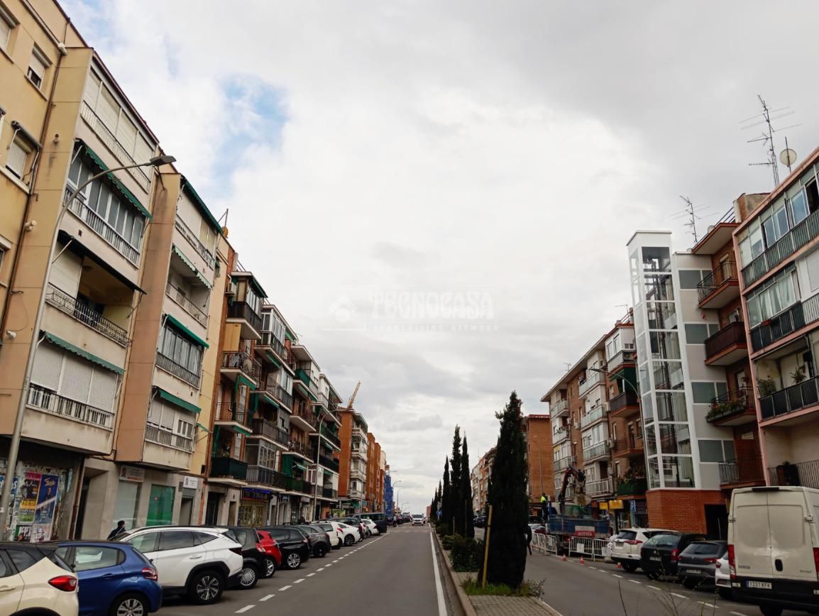 Exterior view of Flat for sale in  Madrid Capital  with Air Conditioner