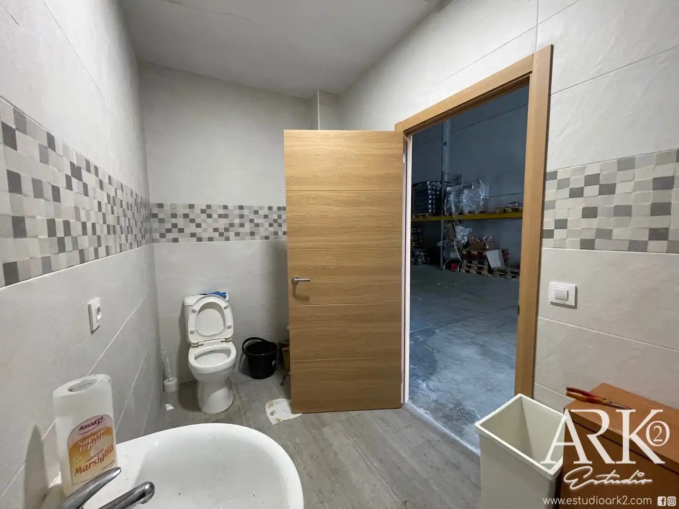 Badezimmer von Fabrikhallen zum Verkauf in Palmera