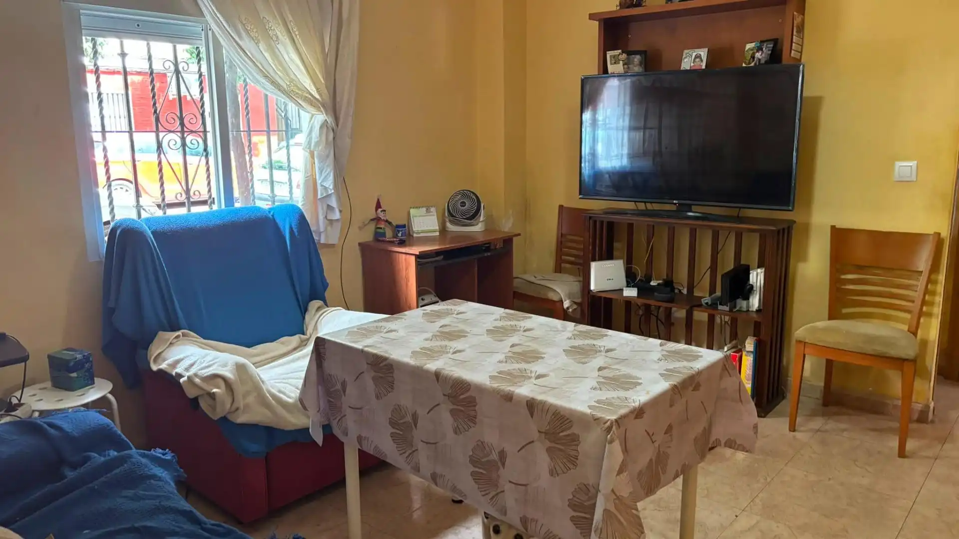 Living room of Flat for sale in Sevilla