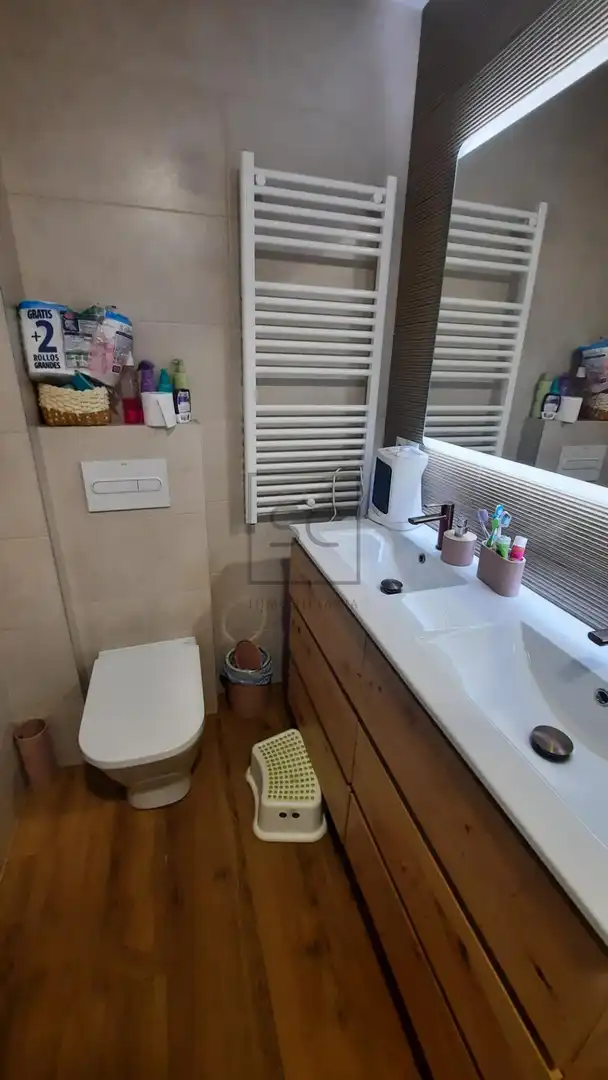 Badezimmer von Wohnung zum Verkauf in Narón mit Heizung, Abstellraum und Möbliert