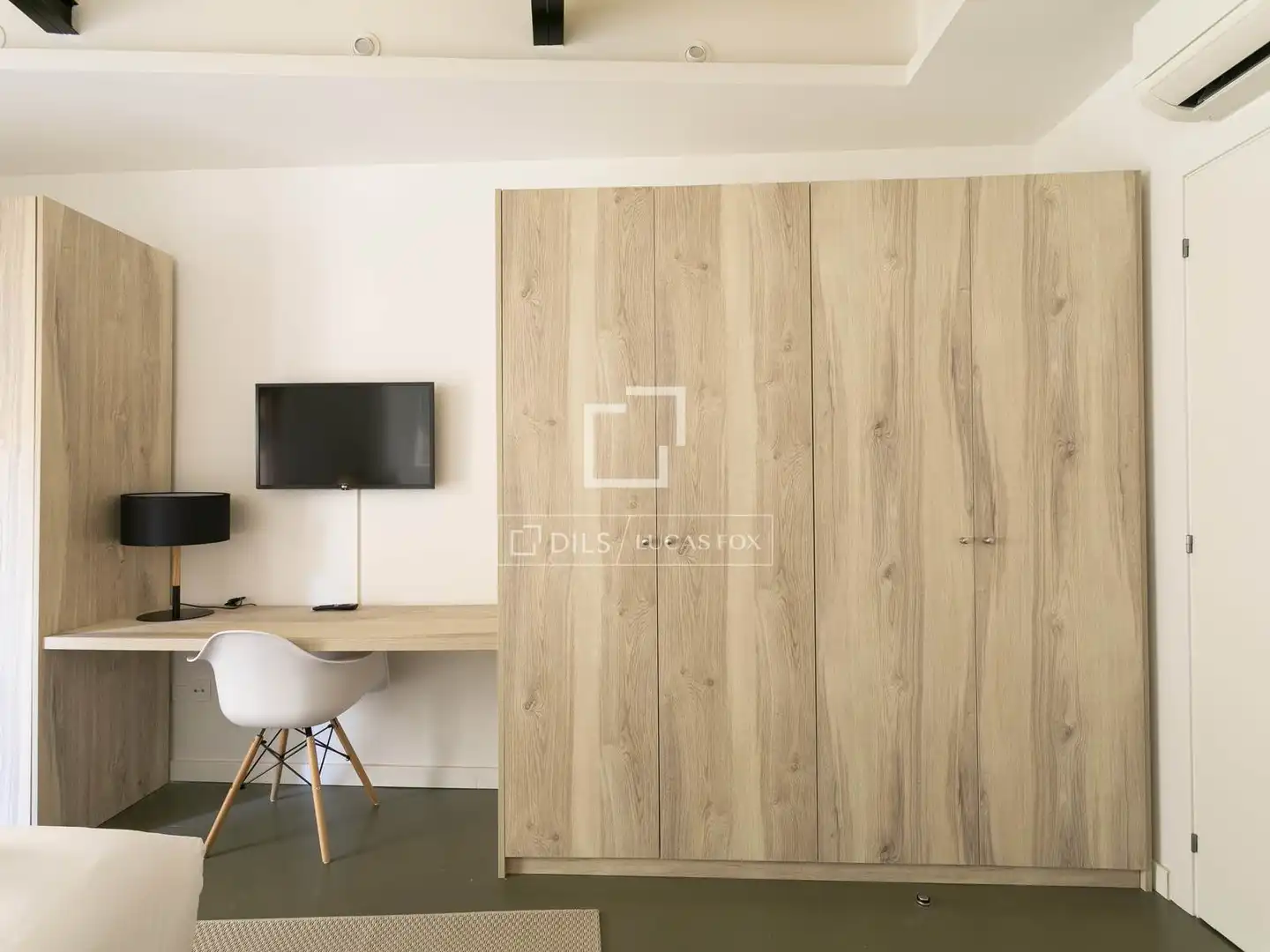 Bedroom of Flat for sale in Barcelona  with Air Conditioner, Terrace and Furnished