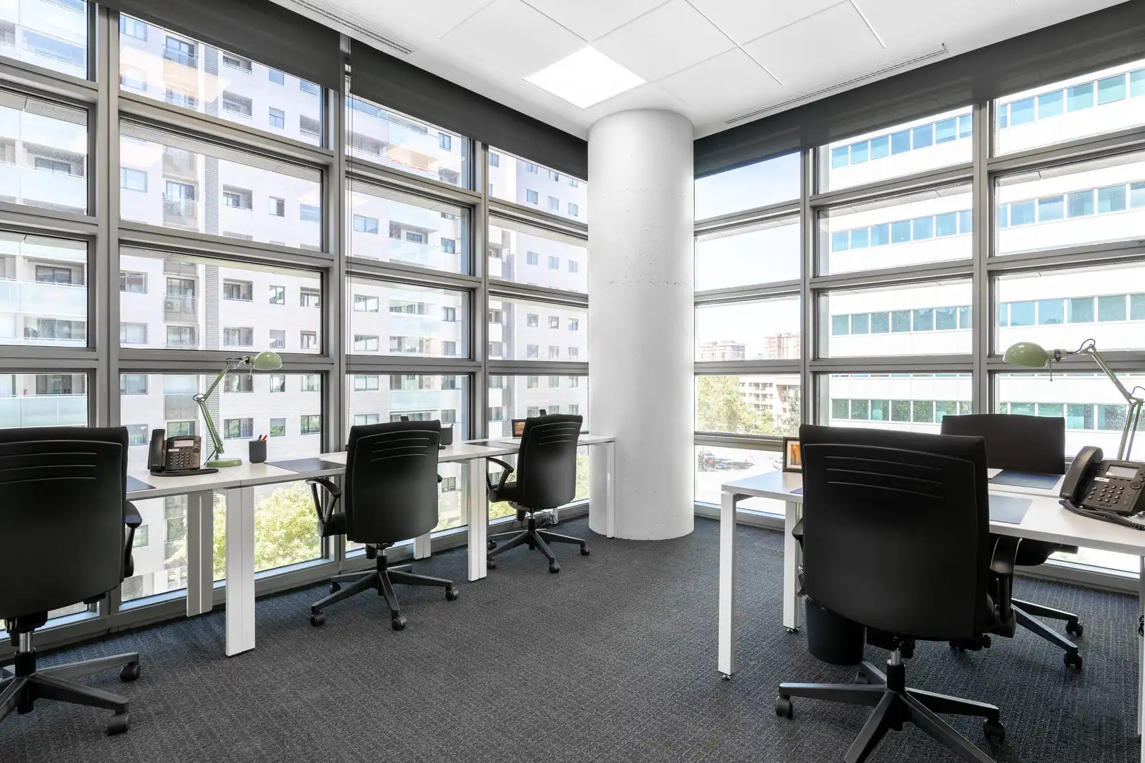 Büro zur Miete in Zaragoza mit Klimaanlage, Heizung und Möbliert