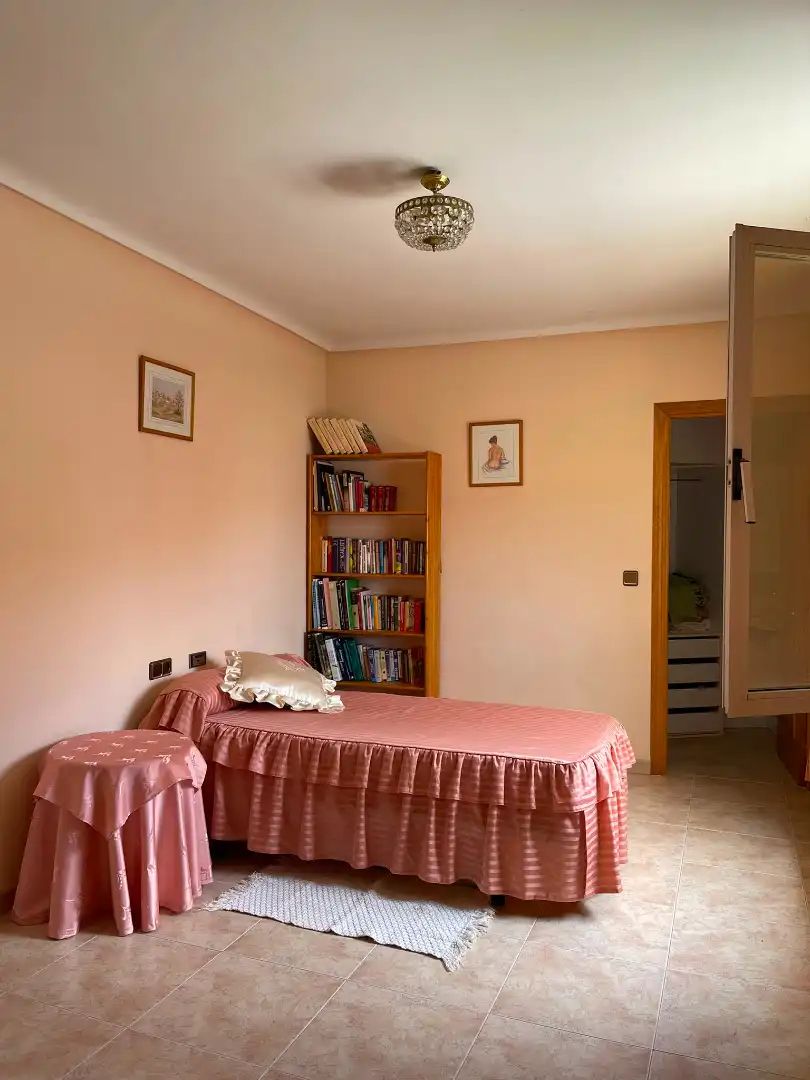 Dormitori de Casa o xalet en venda en Plasencia amb Aire condicionat, Calefacció i Jardí privat
