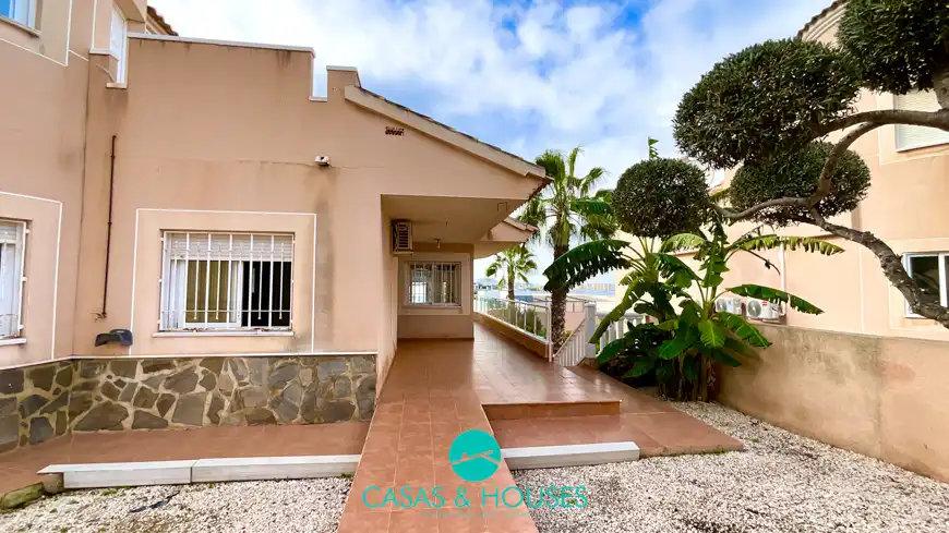 Vista exterior de Casa o chalet en venta en Cartagena con Jardín privado, Terraza y Balcón