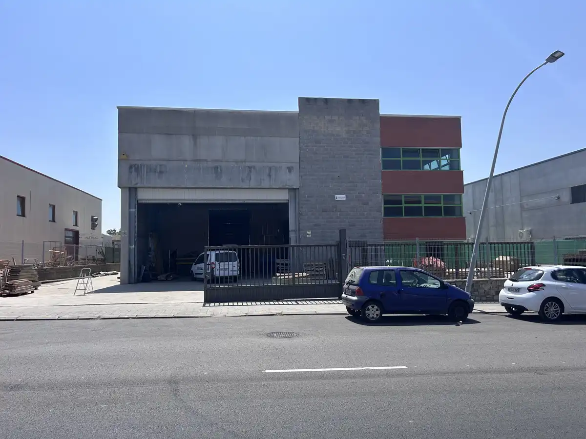 Nau industrial de lloguer a Centre Vila