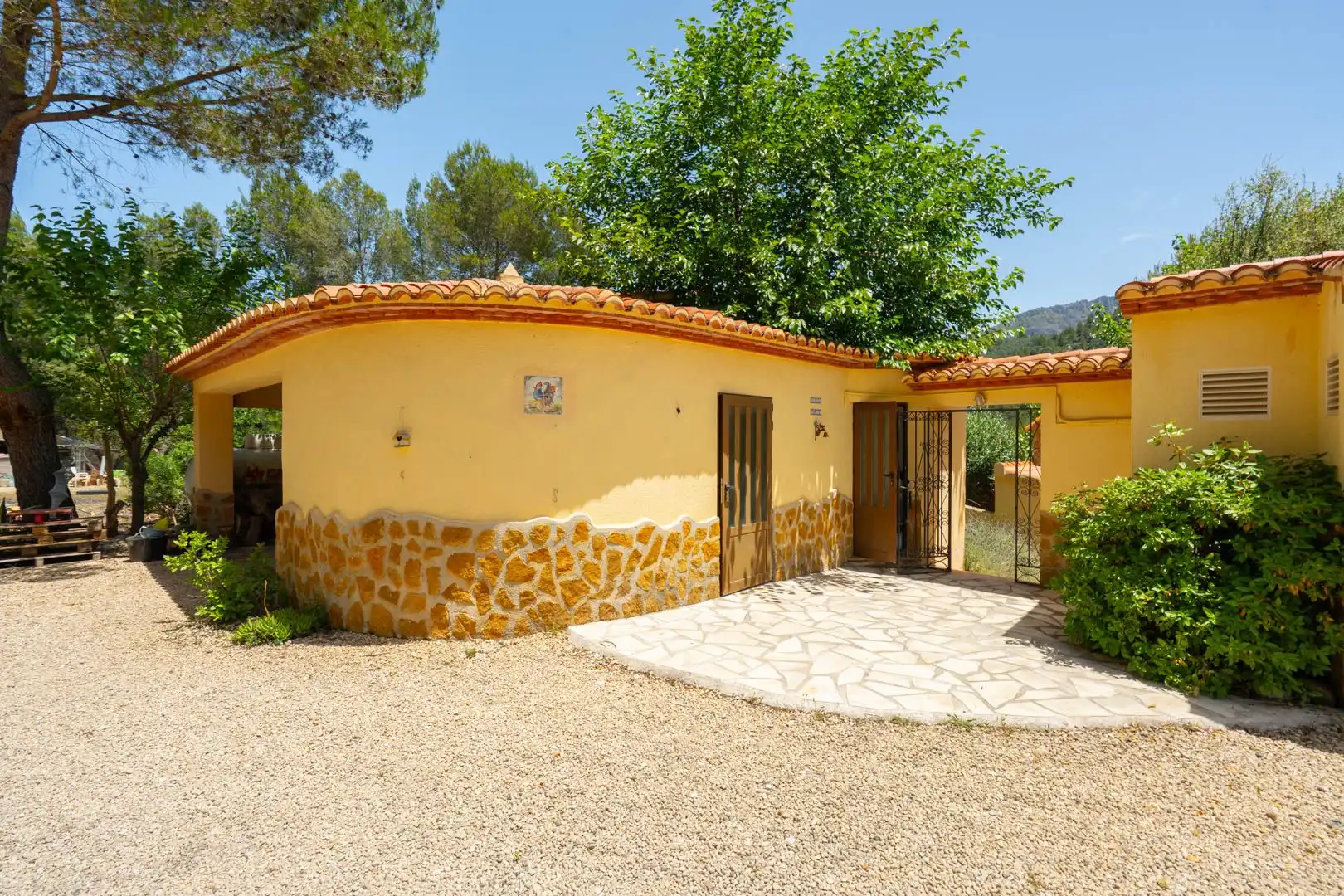 Vista exterior de Casa o chalet en venta en Castell de Castells con Aire acondicionado, Calefacción y Jardín privado