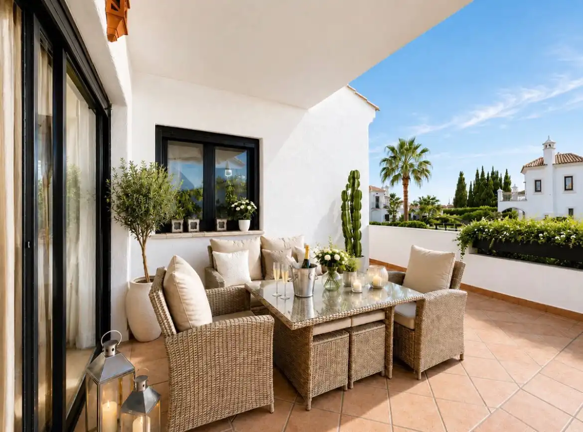 Flat with pool for sale in Selwo, imagen 3