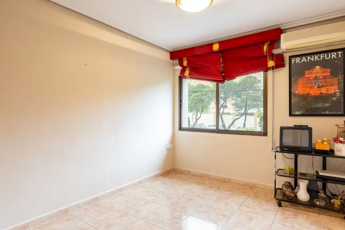 Balcony of Houses for sale in Torrent  with Air Conditioner, Heating and Private garden