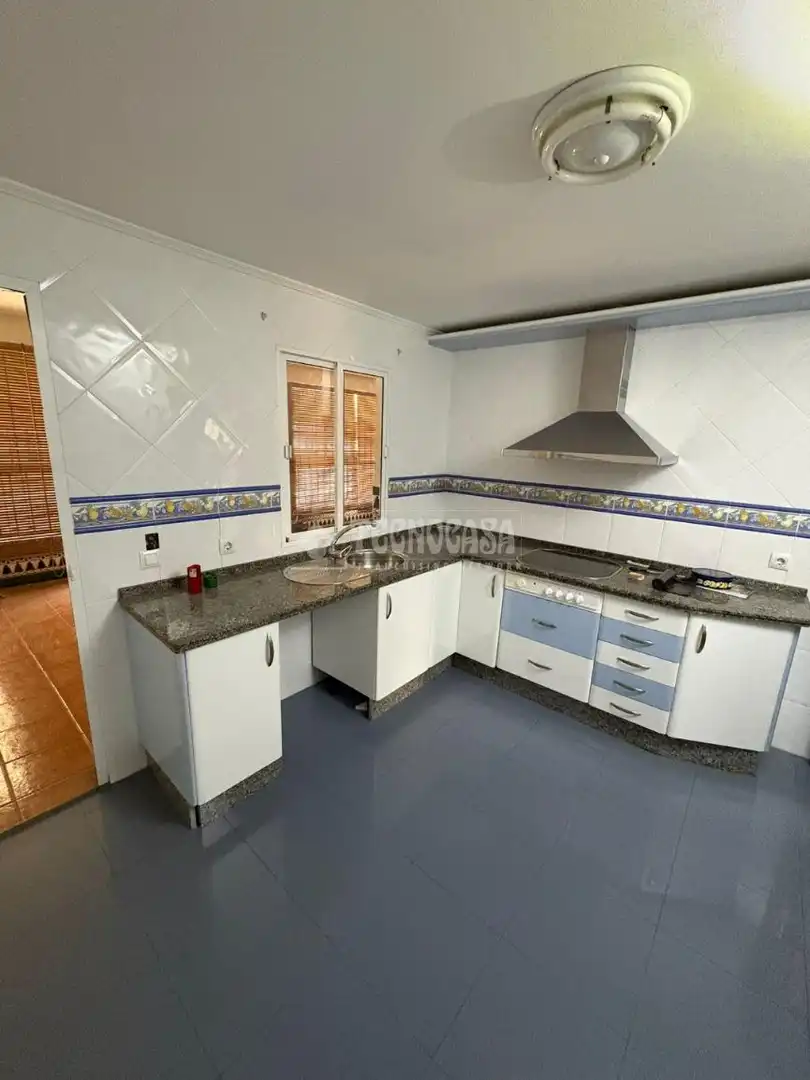 Cocina de Piso en venta en La Rinconada con Aire acondicionado, Calefacción y Terraza