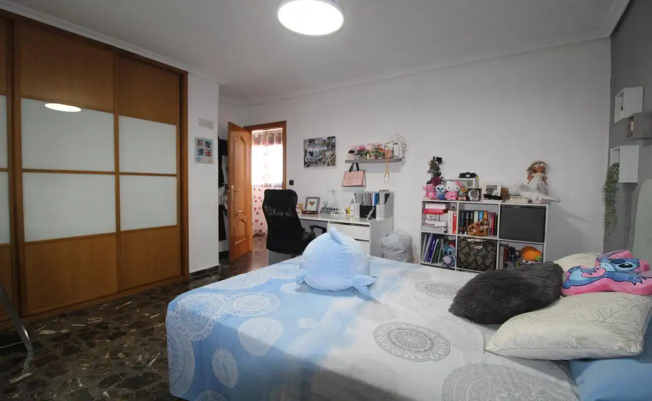 Dormitori de Casa o xalet en venda en L'Eliana amb Aire condicionat, Calefacció i Jardí privat