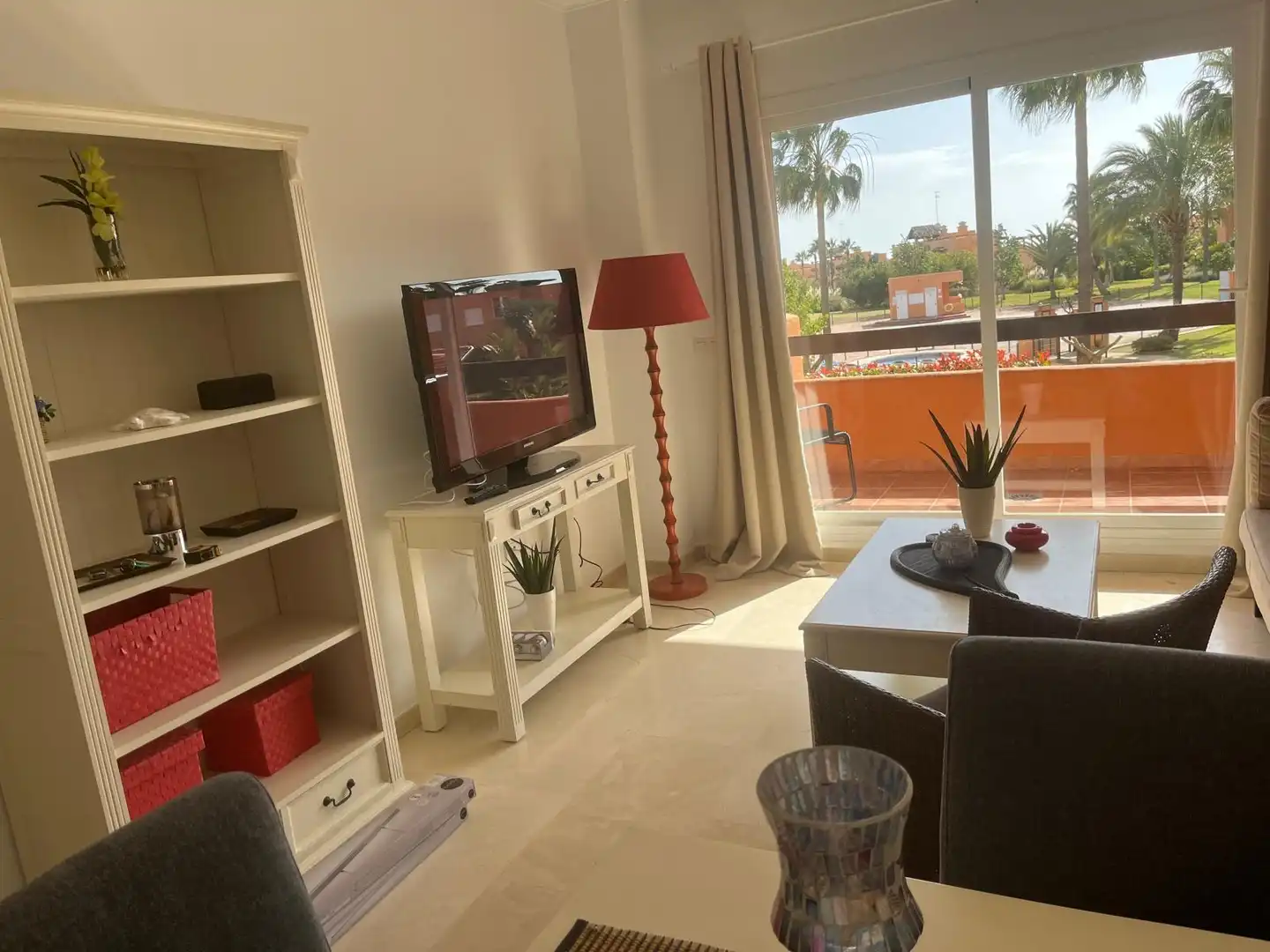 Sala de estar de Apartamento de alquiler en Casares con Aire acondicionado, Terraza y Amueblado