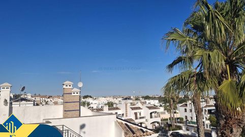 Apartamento dúplex con piscina comunitaria, en la provincia de Alicante, en la ciudad de Orihuela Costa. 2 habitaciones | 87 m² |, imatge 5