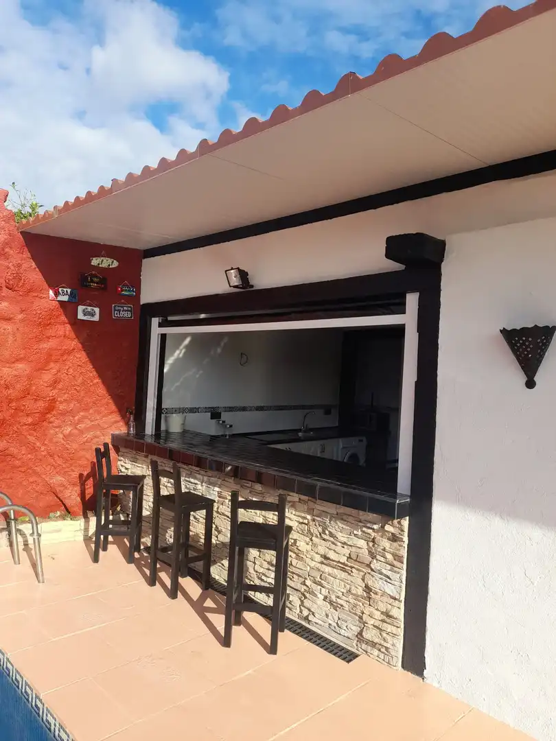 Casa o chalet en venta en Brenes con Aire acondicionado, Jardín privado y Piscina