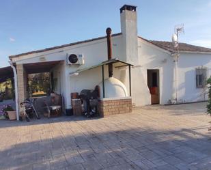 Vista exterior de Finca rústica en venda en El Coronil amb Terrassa i Piscina