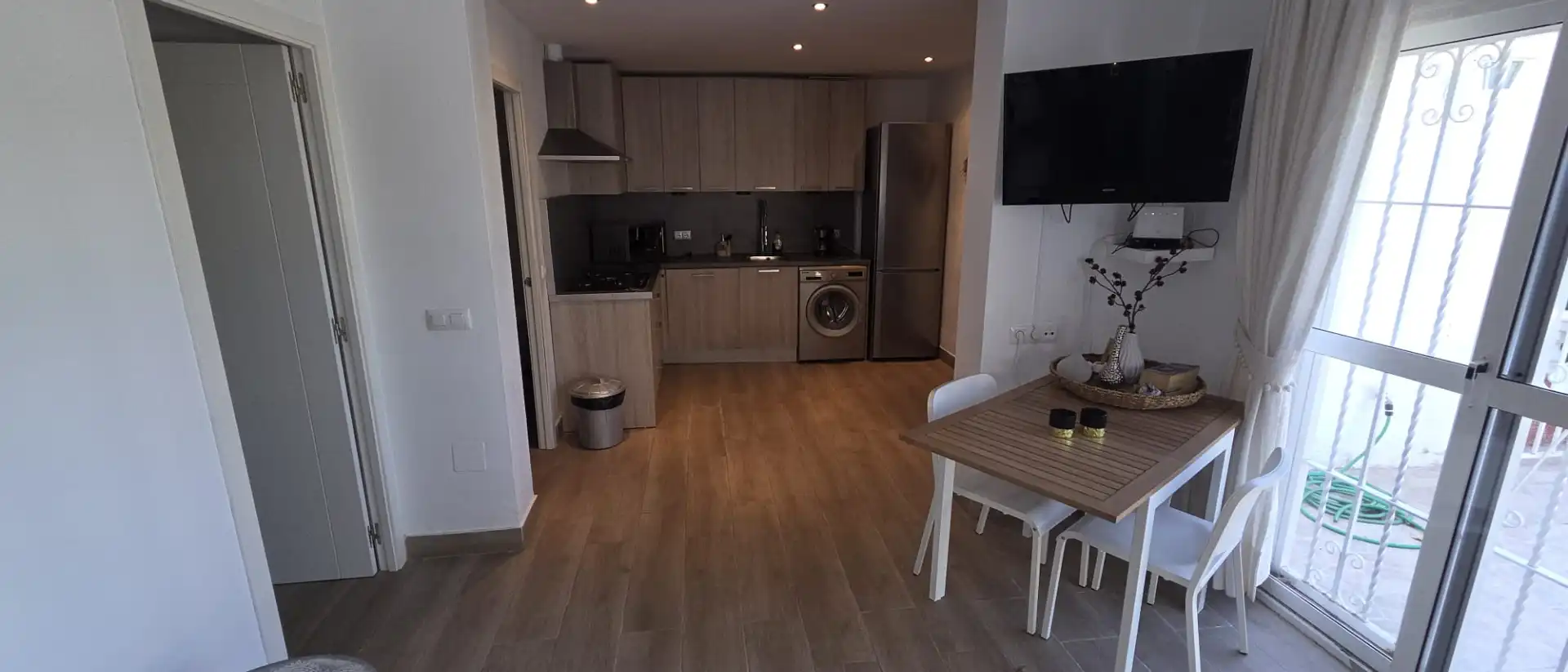 Küche von Einfamilien-Reihenhaus zum Verkauf in Alhaurín de la Torre mit Klimaanlage, Privatgarten und Terrasse