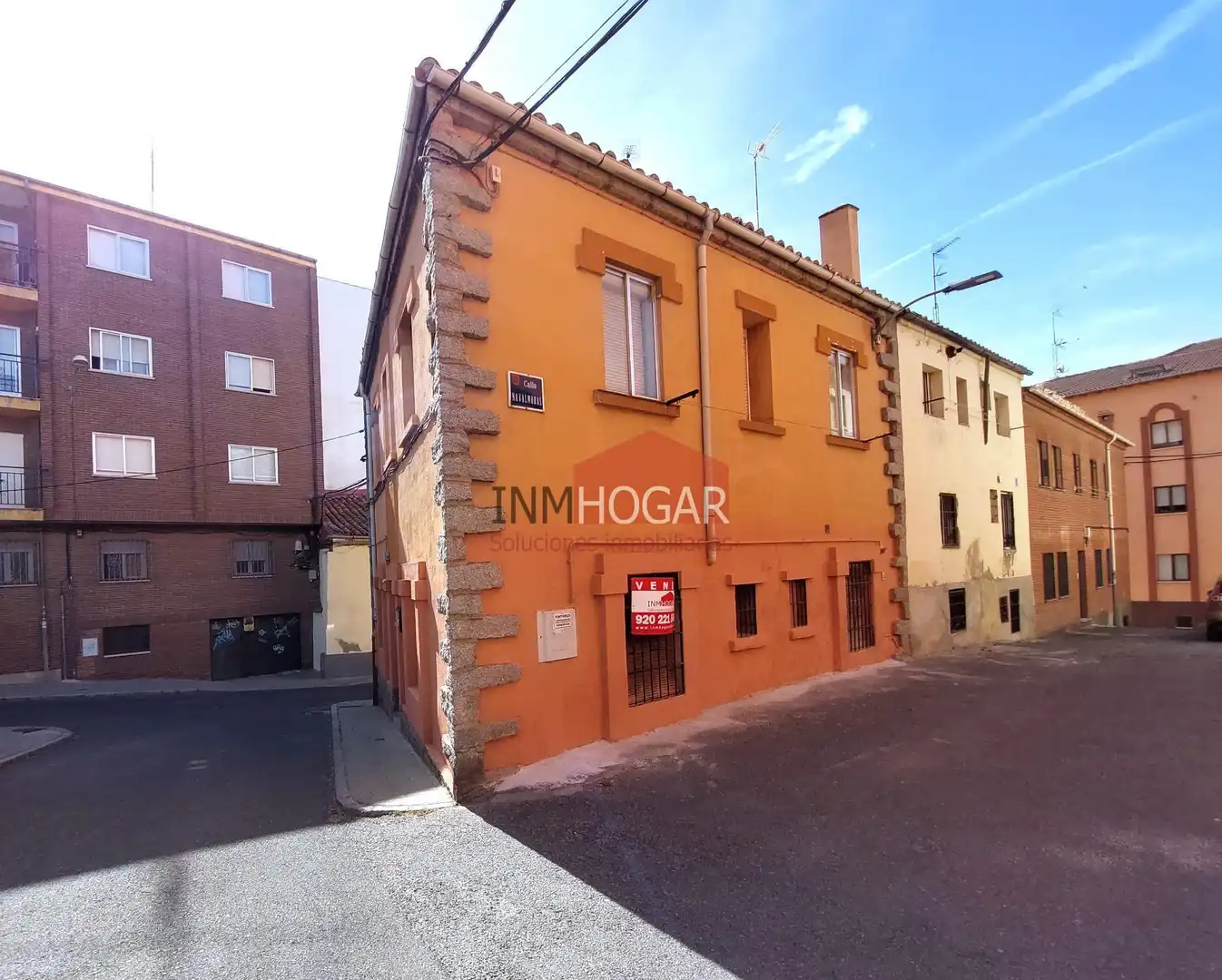 Vista exterior de Casa o xalet en venda en Ávila amb Calefacció, Traster i Moblat