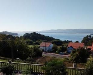 Vista exterior de Casa o xalet en venda en Vilagarcía de Arousa amb Terrassa