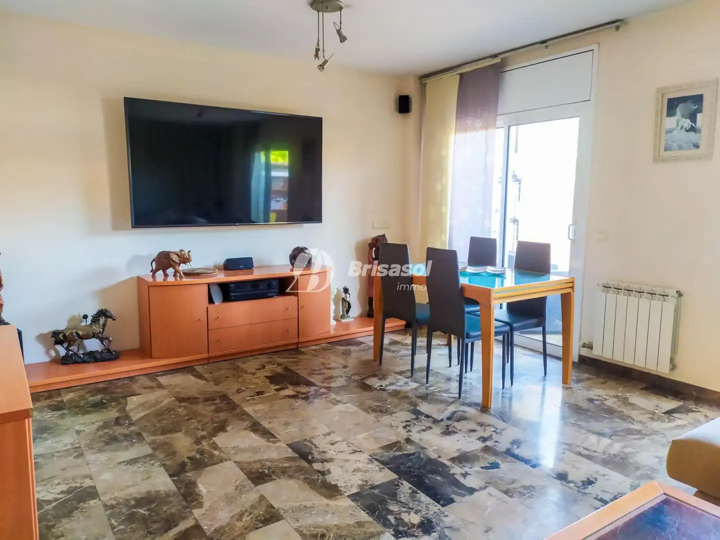 Sala de estar de Casa adosada en venta en Cambrils con Aire acondicionado, Calefacción y Jardín privado
