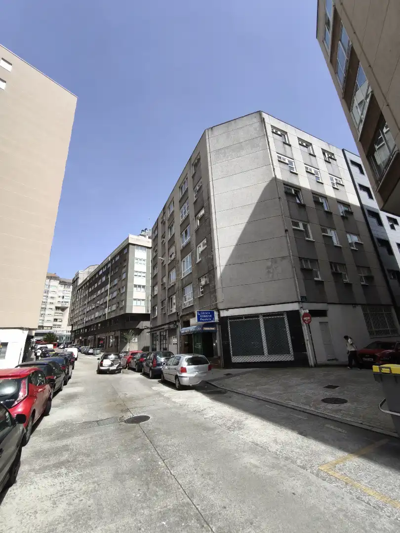 Vista exterior de Pis en venda en A Coruña Capital  amb Calefacció i Parquet