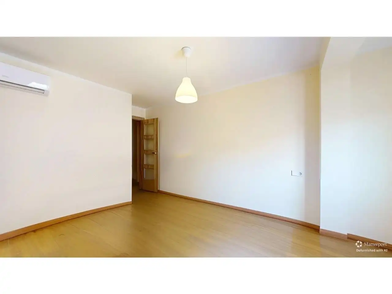 Bedroom of Flat for sale in Torrent  with Air Conditioner, Private garden and Balcony