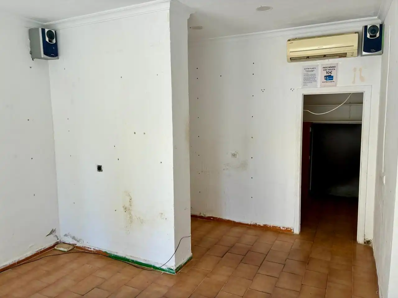 Local de lloguer en Cádiz amb Aire condicionat