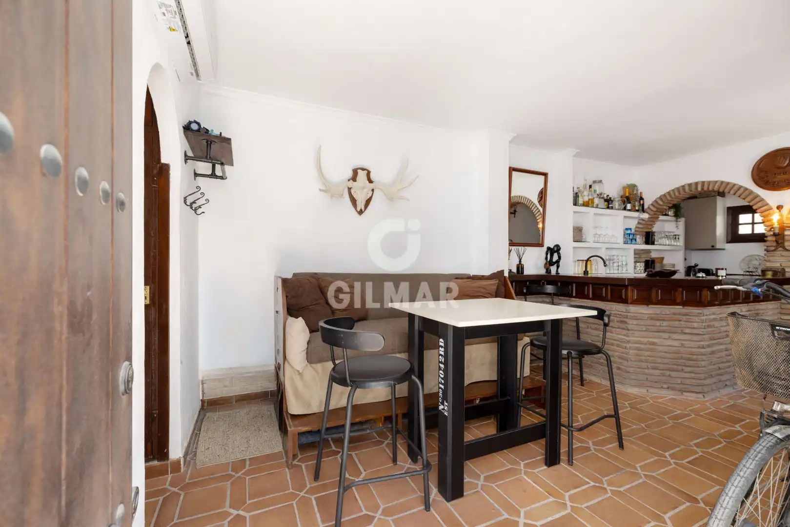 Vista exterior de Casa adosada en venta en Estepona con Calefacción