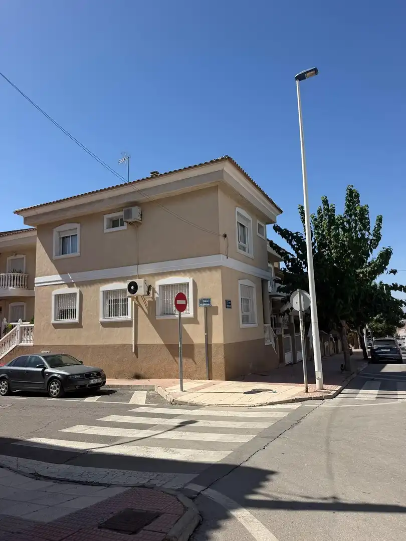 Adossat amb terrassa en venda a Casco Urbano, imagen 40