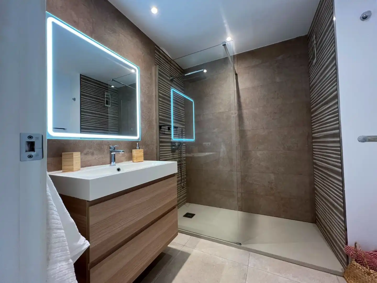 Bany de Apartament de lloguer en Marbella amb Aire condicionat, Calefacció i Terrassa