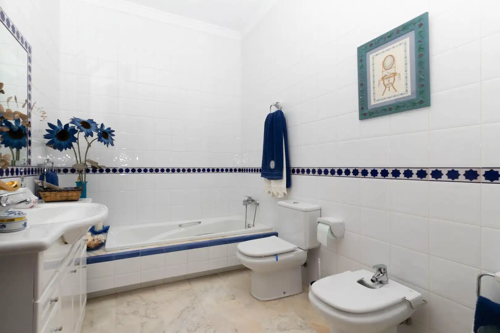 Badezimmer von Einfamilien-Reihenhaus zum Verkauf in La Roda de Andalucía mit Heizung, Abstellraum und Balkon