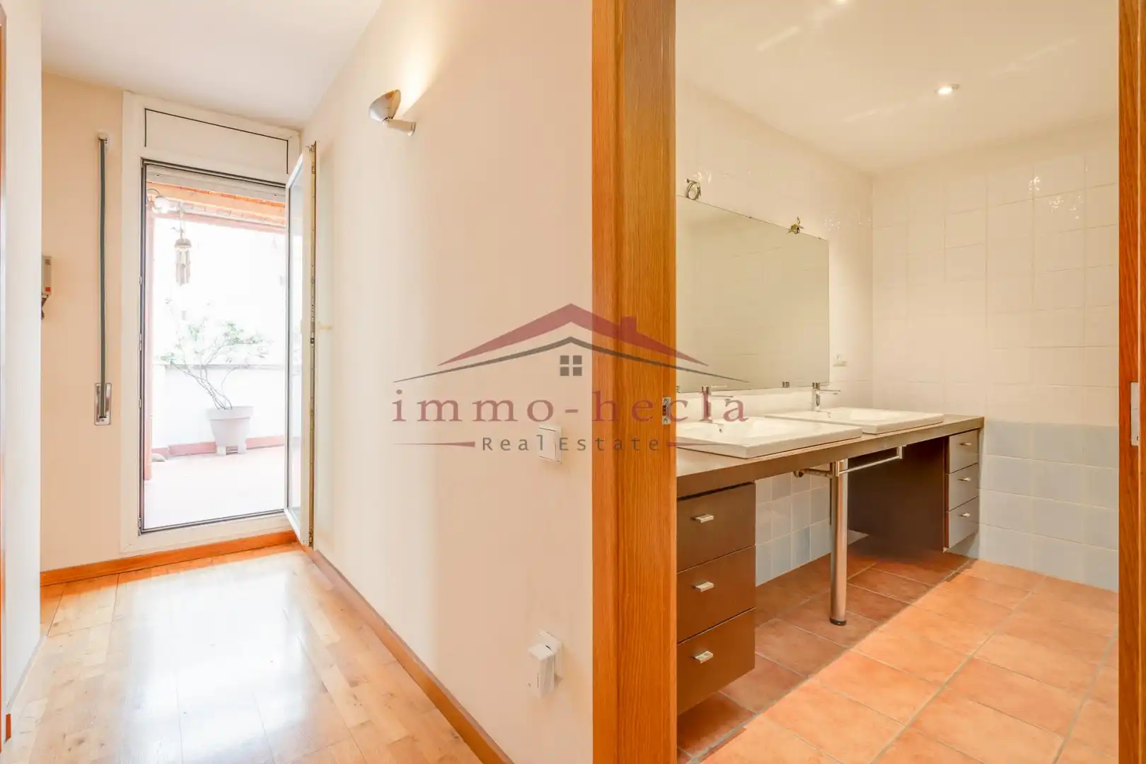 Einfamilien-Reihenhaus zum Verkauf in Vilanova del Camí mit Heizung, Terrasse und Abstellraum
