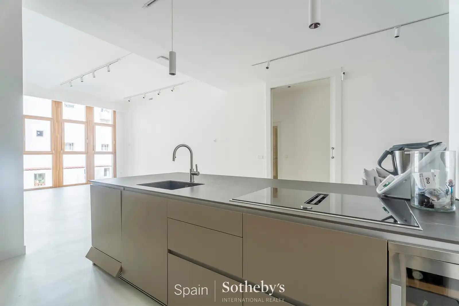 Appartement compact avec piscine à vendre à Plaza del Conde de Barajas, imagen 6