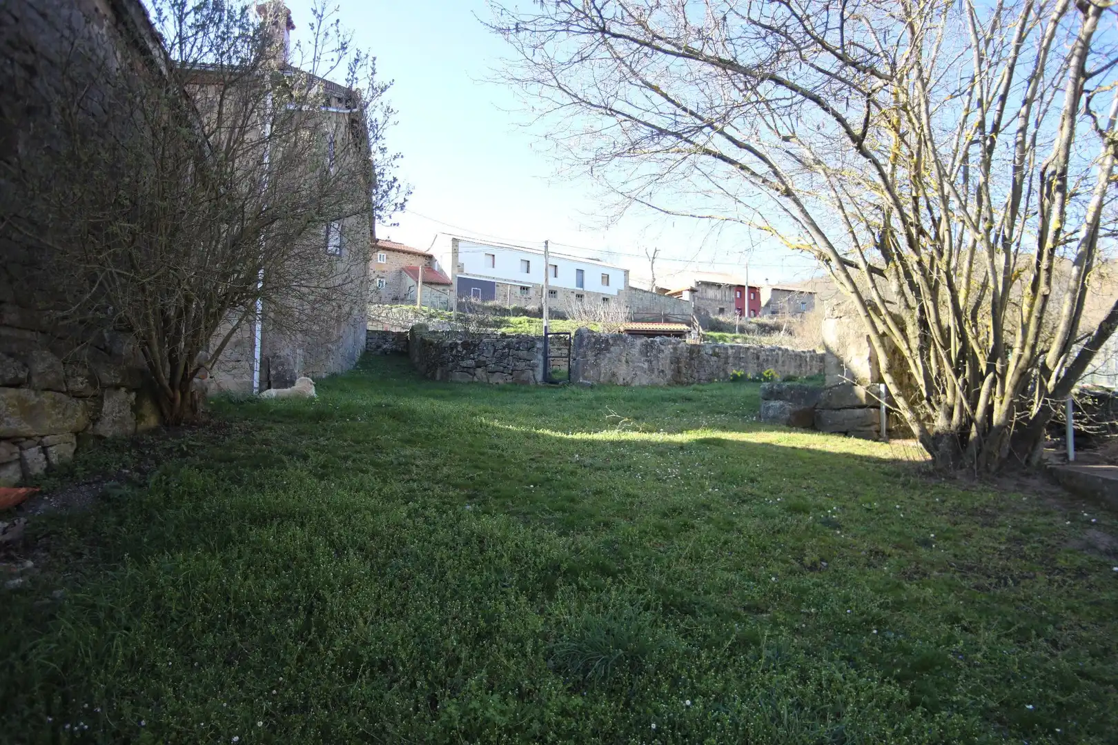 Country house zum Verkauf in Valdeprado del Río mit Privatgarten