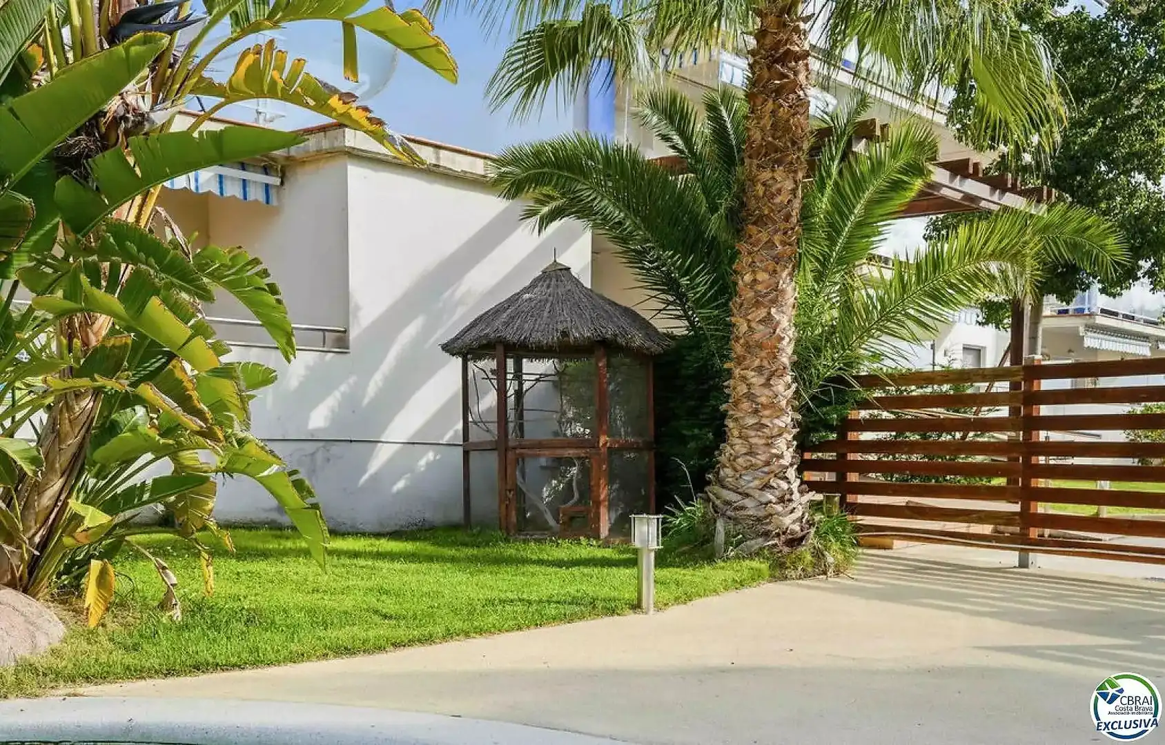 Exterior view of Apartments for sale in Roses  with Air Conditioner, Heating and Terrace