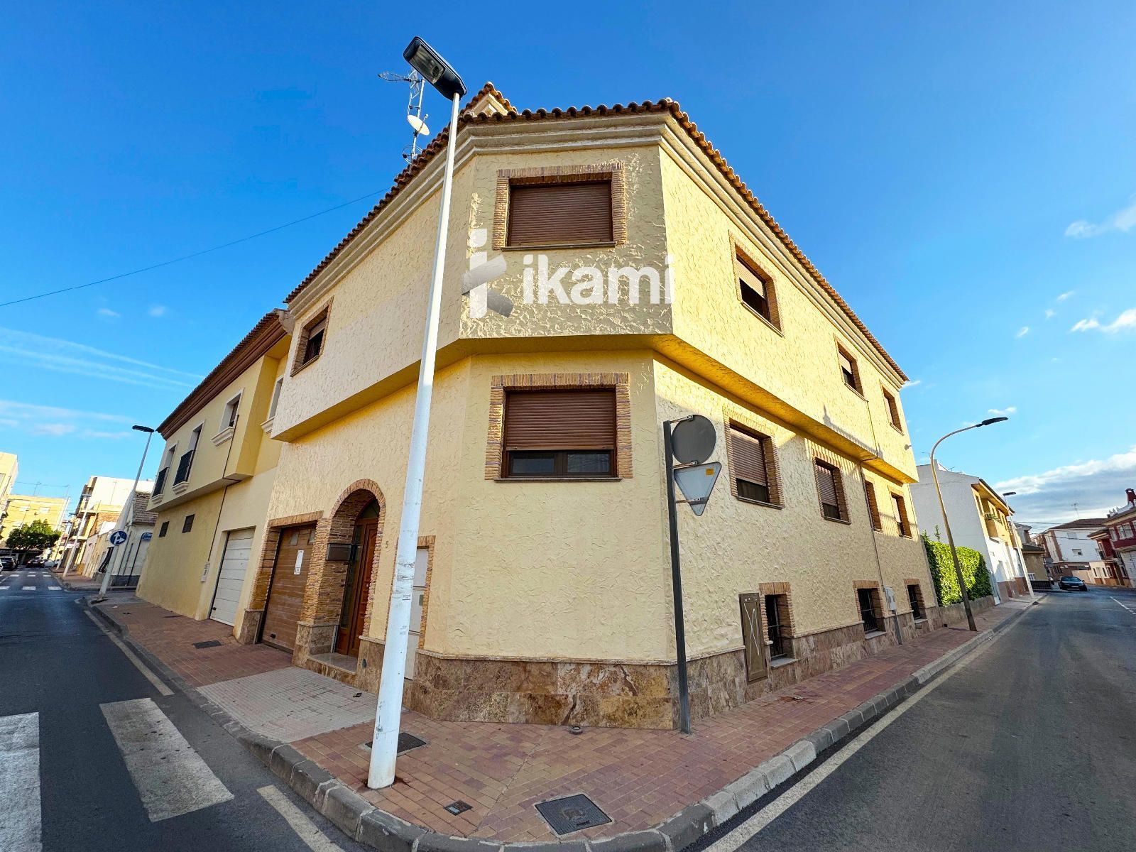 Vista exterior de Àtic en venda en San Pedro del Pinatar amb Aire condicionat, Calefacció i Terrassa