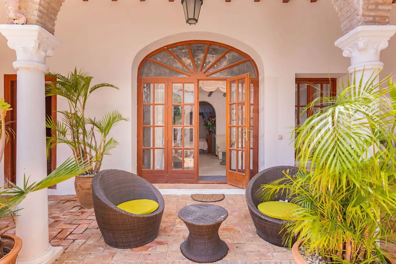 Terrassa de Casa o xalet en venda en Manilva amb Aire condicionat, Jardí privat i Terrassa