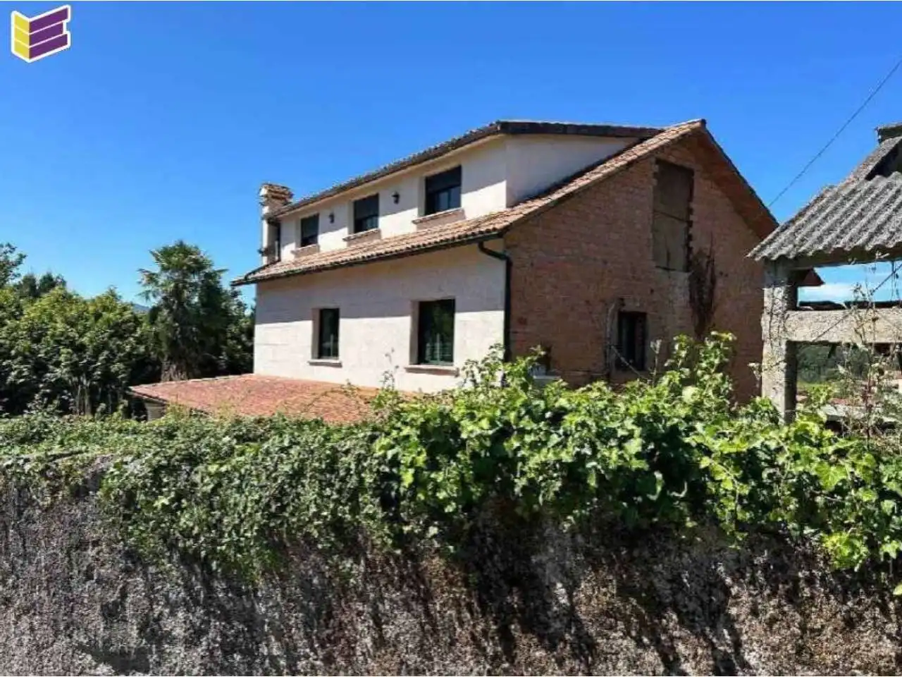 Casa amb jardí en venda a Calle O Covelo 37
