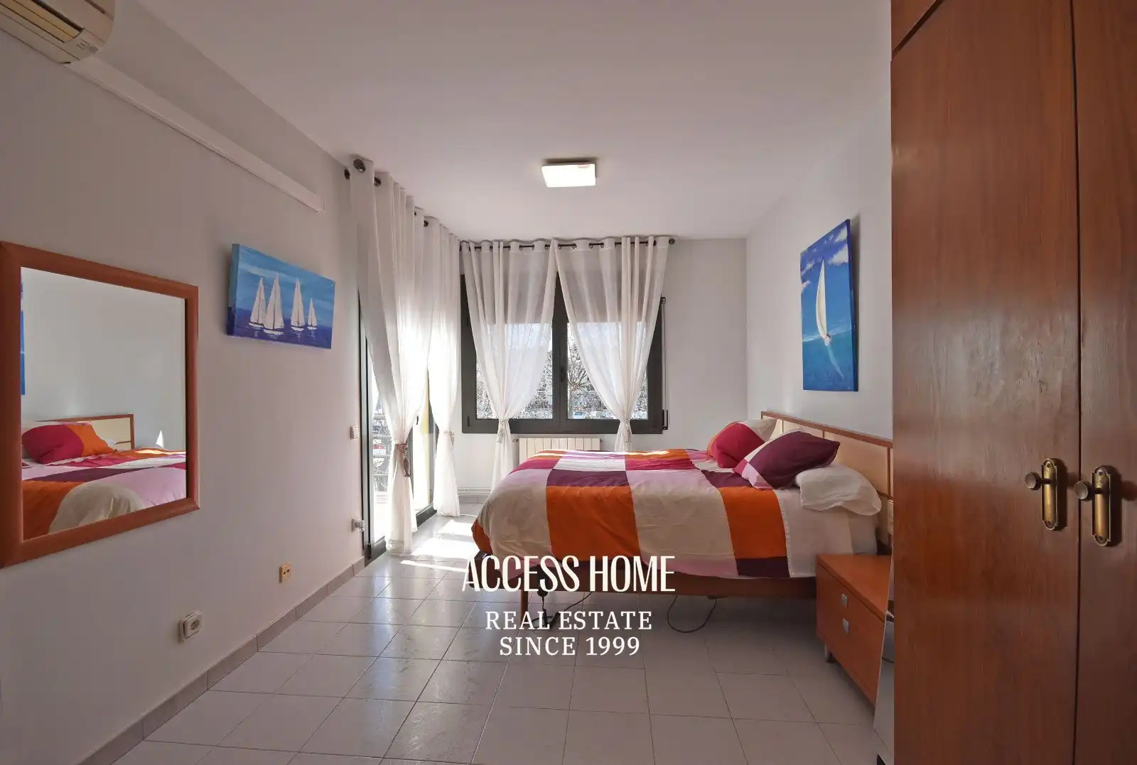 Bedroom of Houses for sale in Alella  with Air Conditioner, Heating and Swimming Pool
