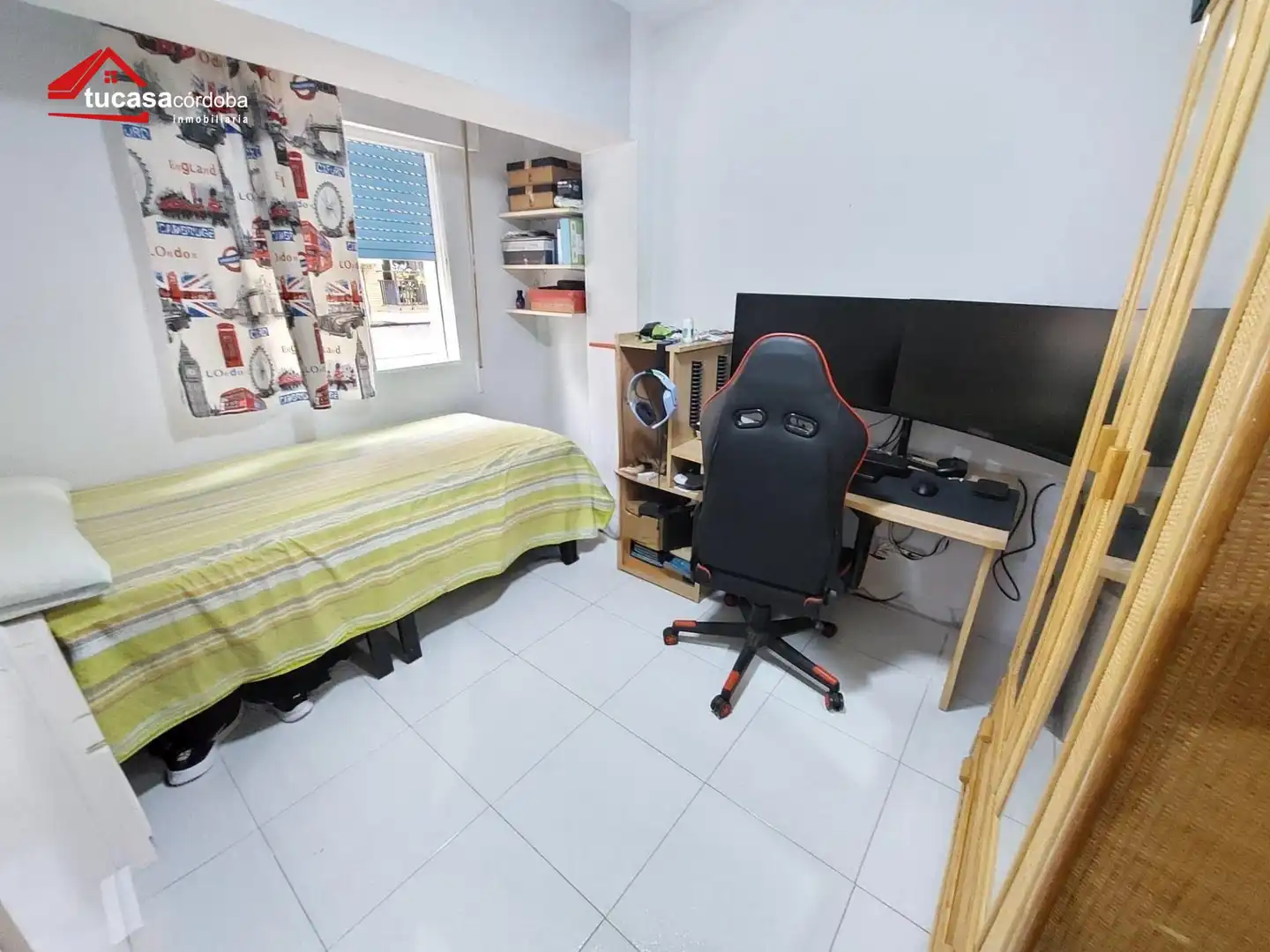 Habitación de Piso en venta en Córdoba con Terraza y Amueblado